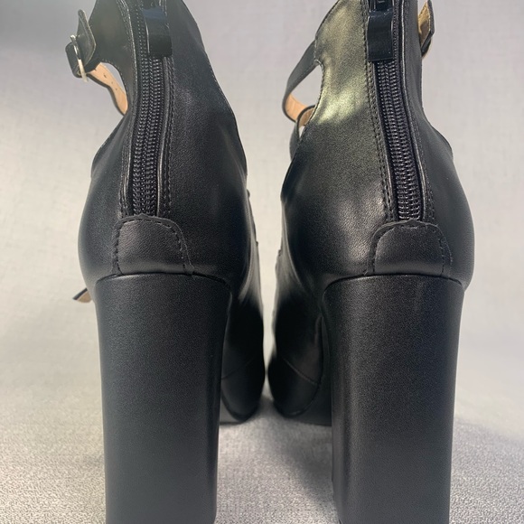 New black leather Mary Jane strappy 4” block heel three buckles rear zipper - Picture 4 of 16